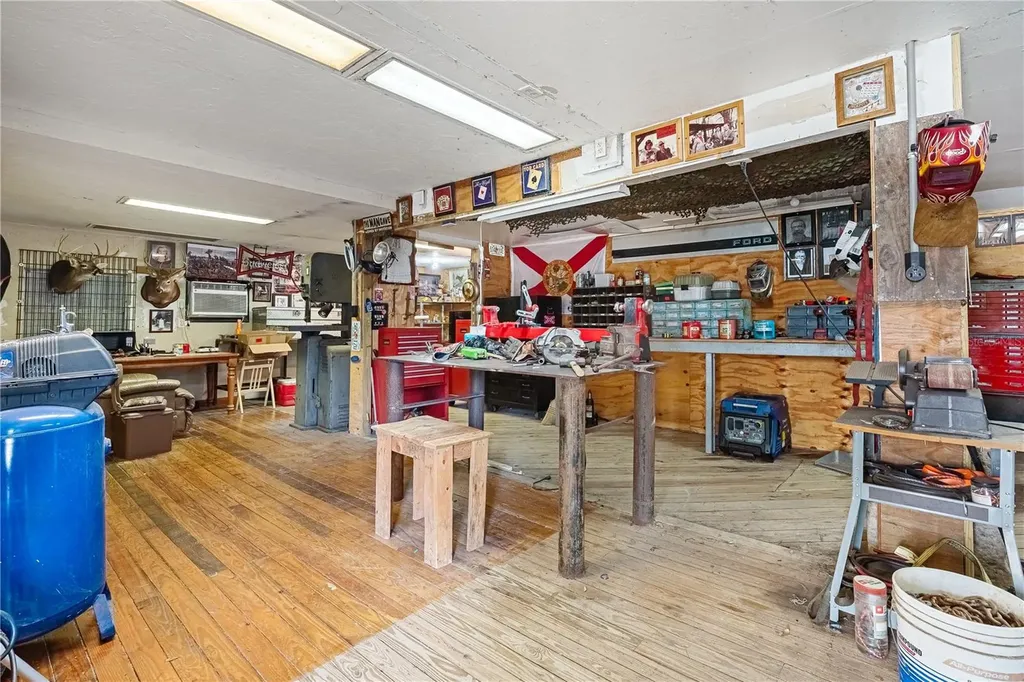 2280 N C 470 Lake Panasoffkee FL 33538