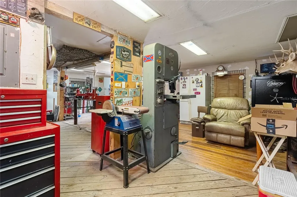 2280 N C 470 Lake Panasoffkee FL 33538