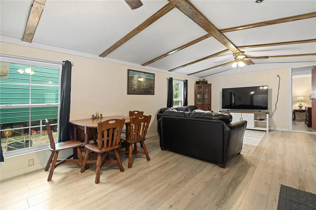 2280 N C 470 Lake Panasoffkee FL 33538