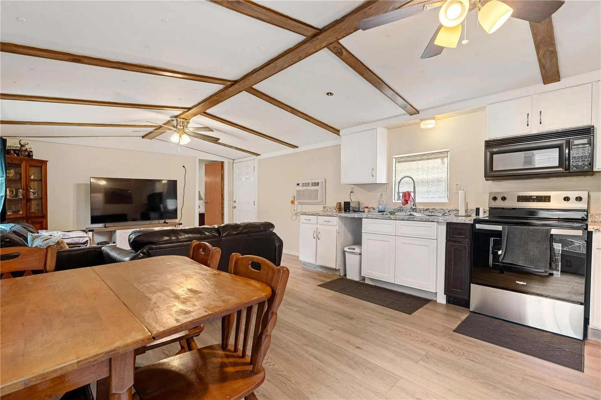 2280 N C 470 Lake Panasoffkee FL 33538