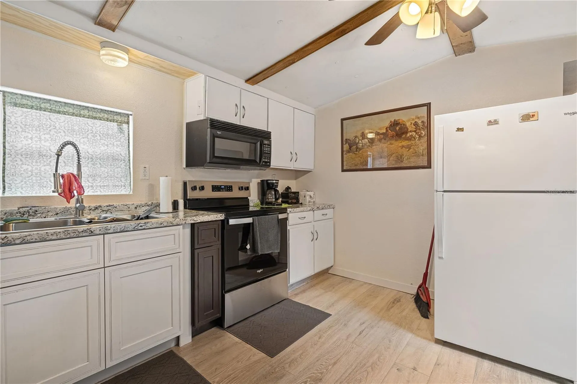 2280 N C 470 Lake Panasoffkee FL 33538