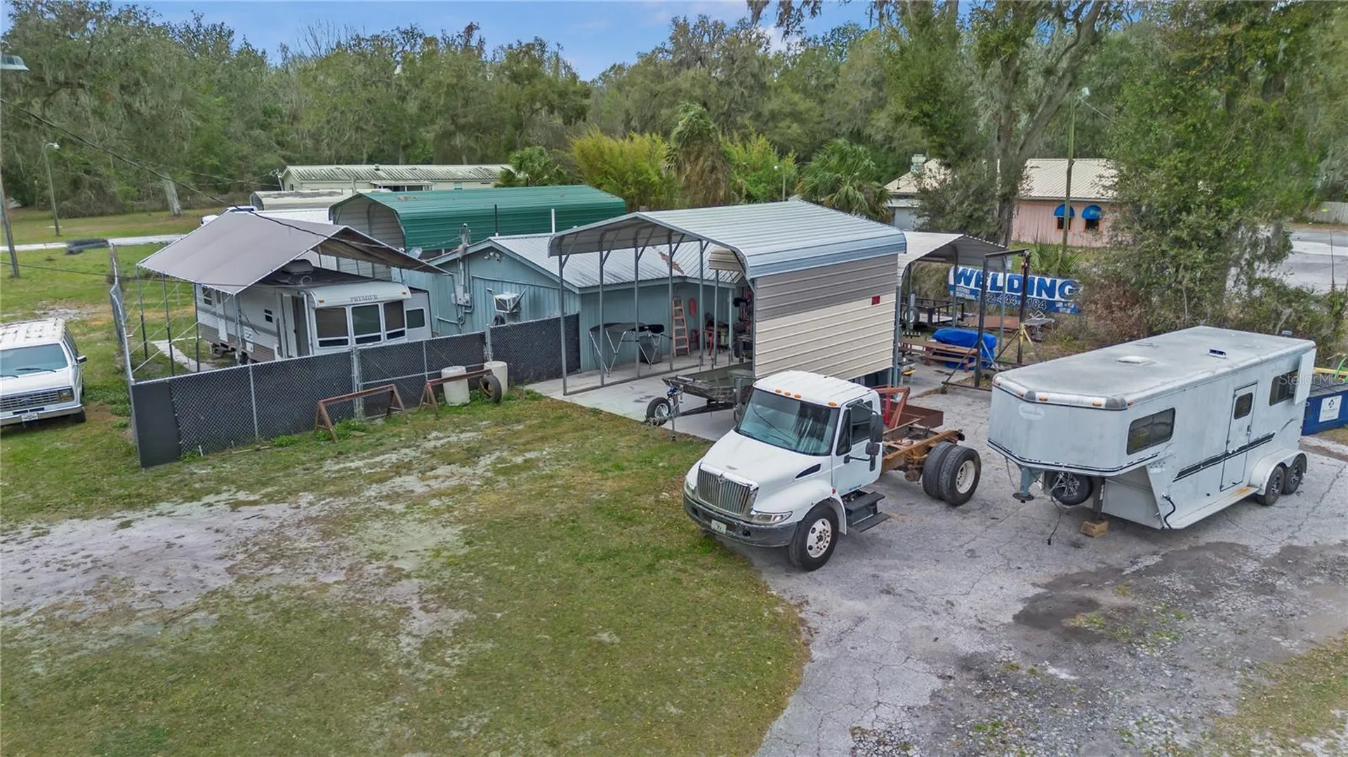 2280 N C 470 Lake Panasoffkee FL 33538