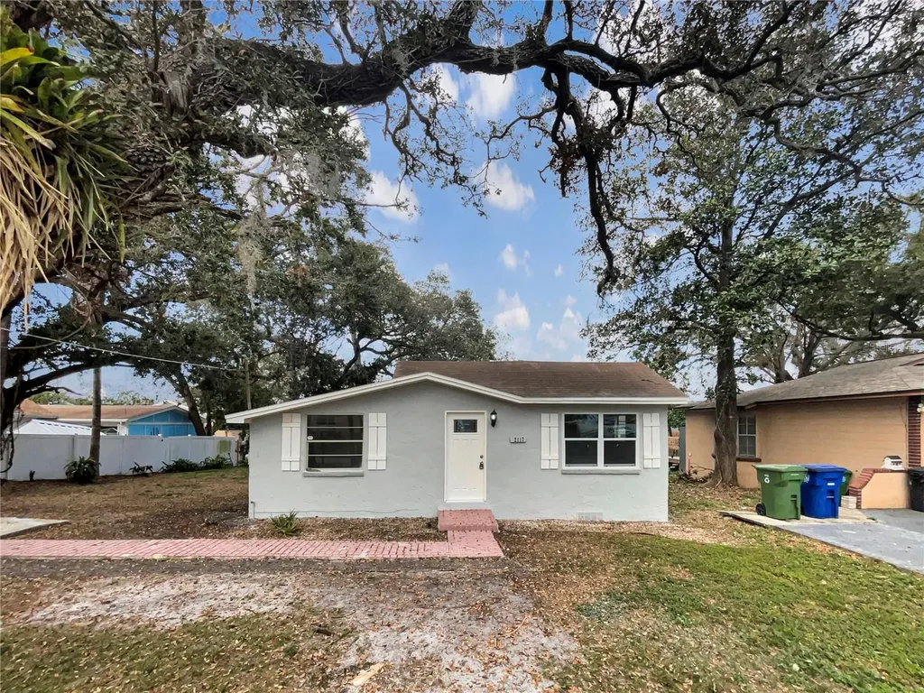 2117 W Paris Street Tampa FL 33604