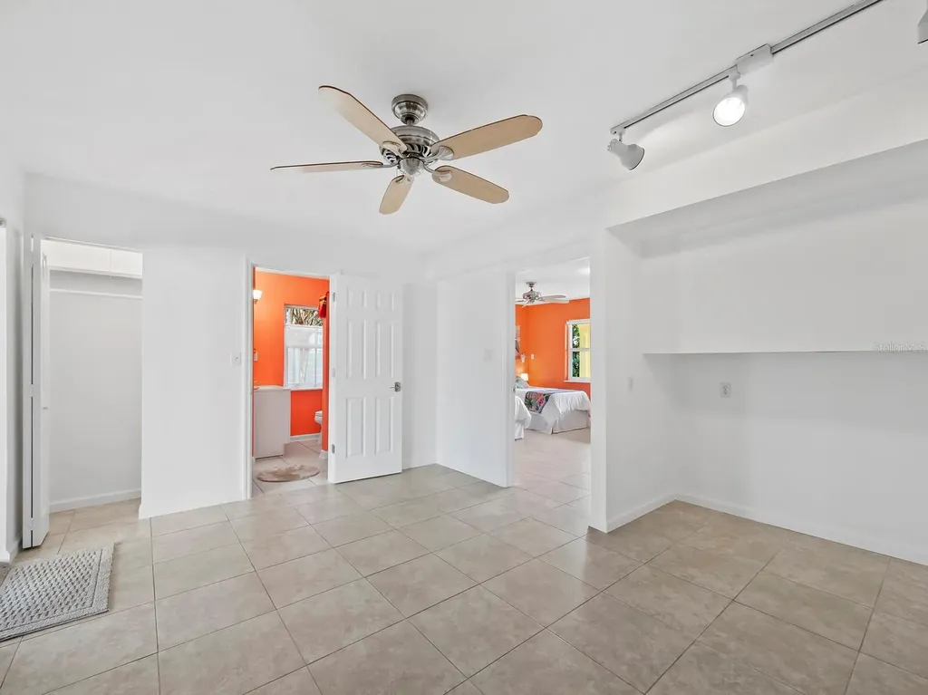 691 Linley Street Longboat Key FL 34228