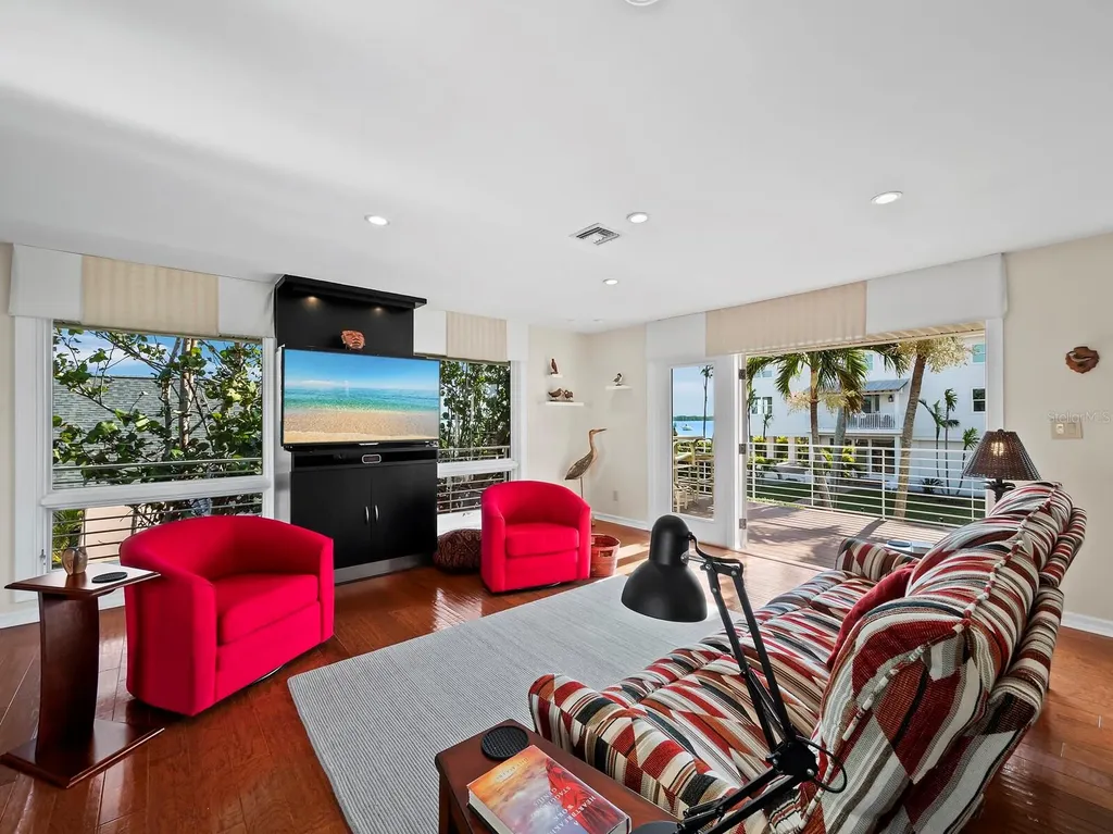 691 Linley Street Longboat Key FL 34228