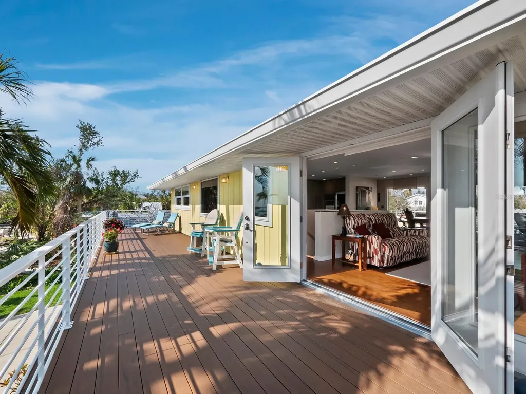 691 Linley Street Longboat Key FL 34228