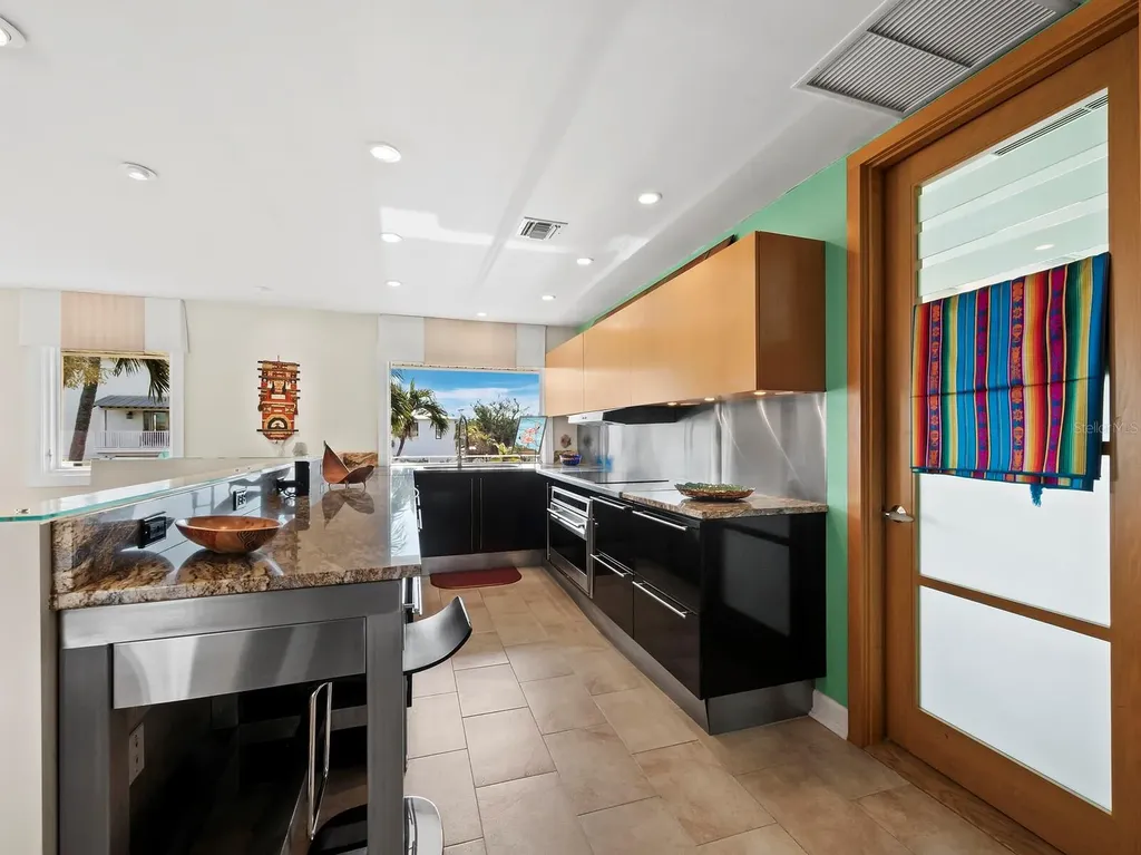 691 Linley Street Longboat Key FL 34228