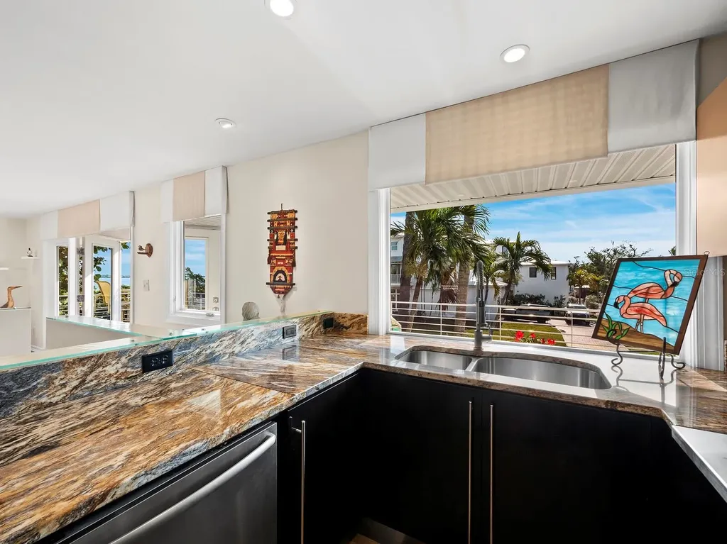 691 Linley Street Longboat Key FL 34228