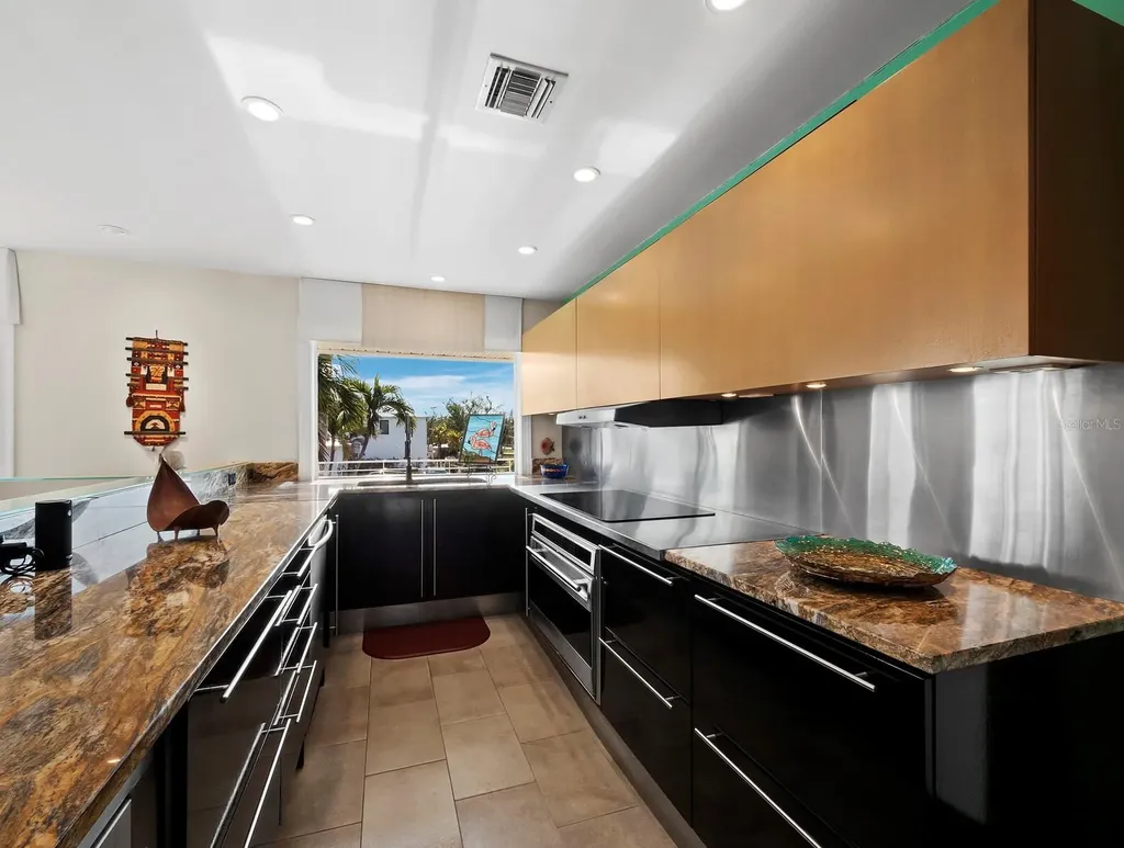 691 Linley Street Longboat Key FL 34228