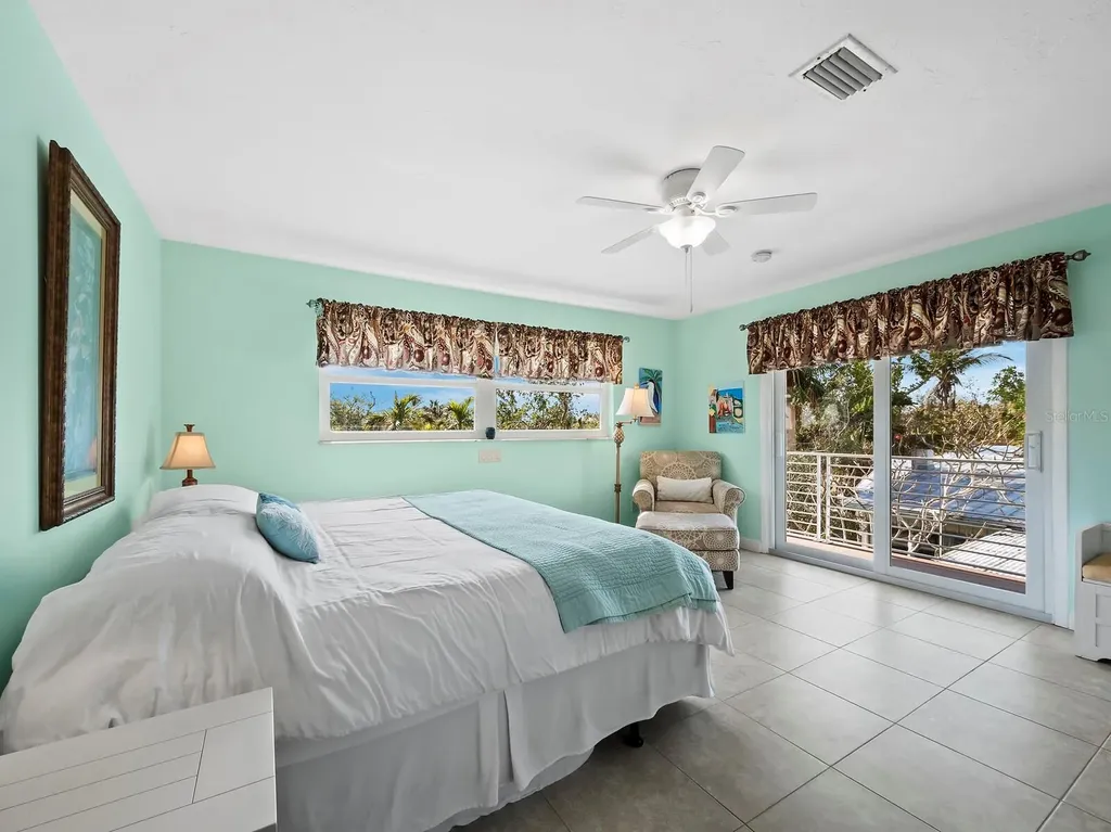 691 Linley Street Longboat Key FL 34228