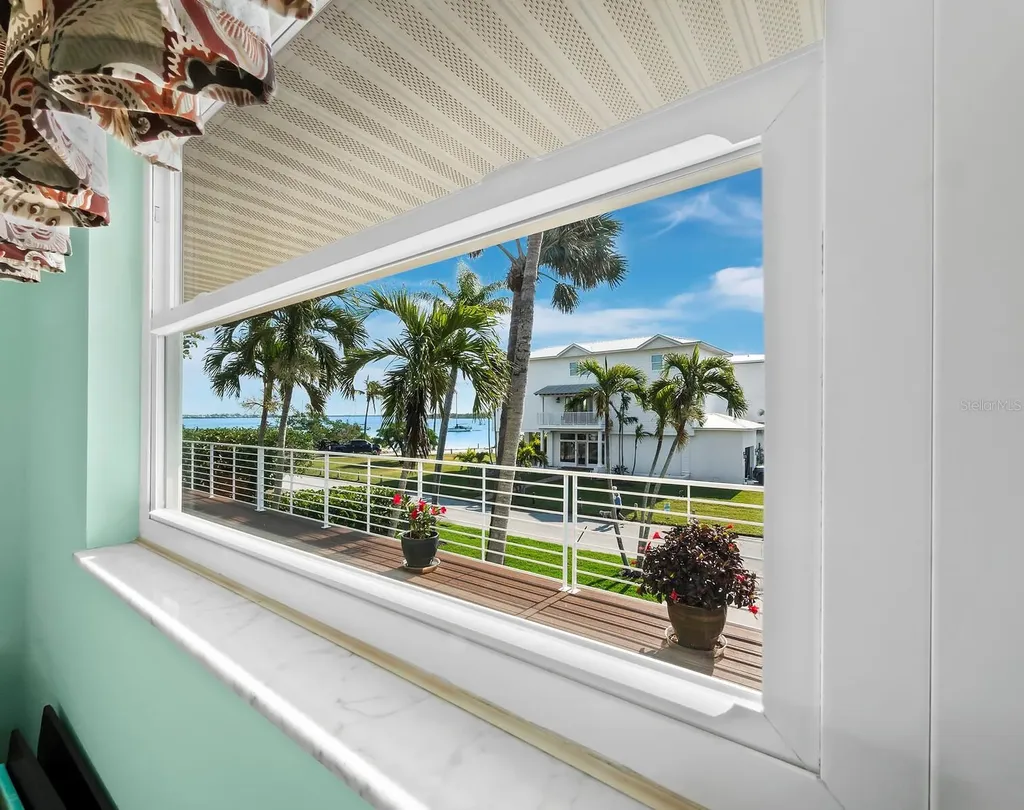 691 Linley Street Longboat Key FL 34228