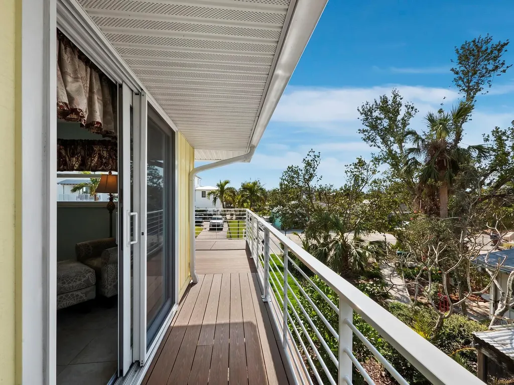 691 Linley Street Longboat Key FL 34228