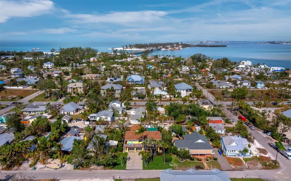 691 Linley Street Longboat Key FL 34228