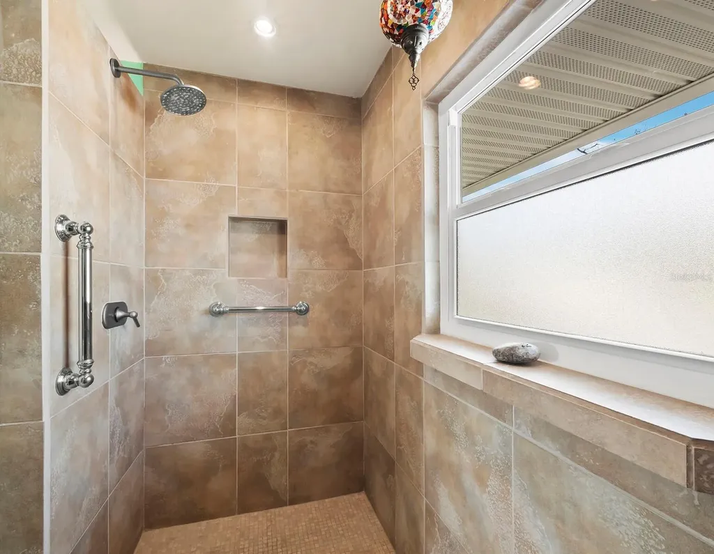 691 Linley Street Longboat Key FL 34228
