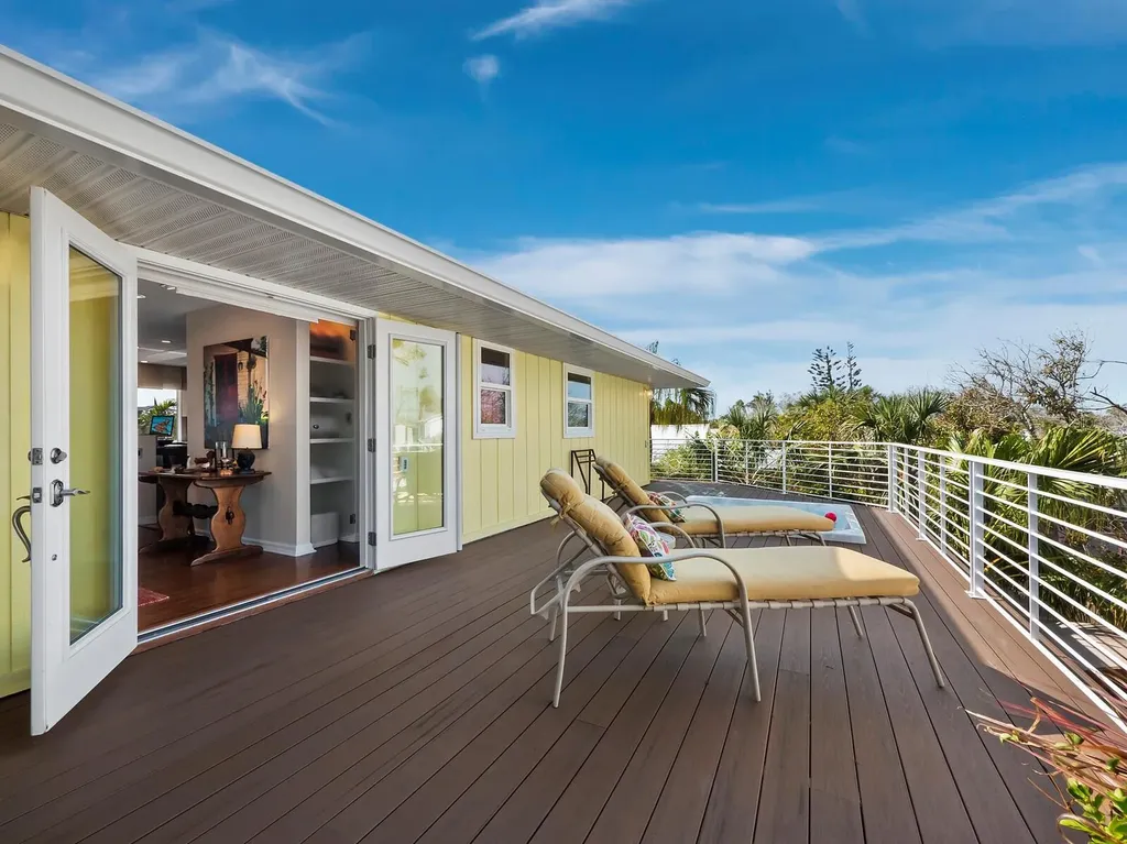 691 Linley Street Longboat Key FL 34228
