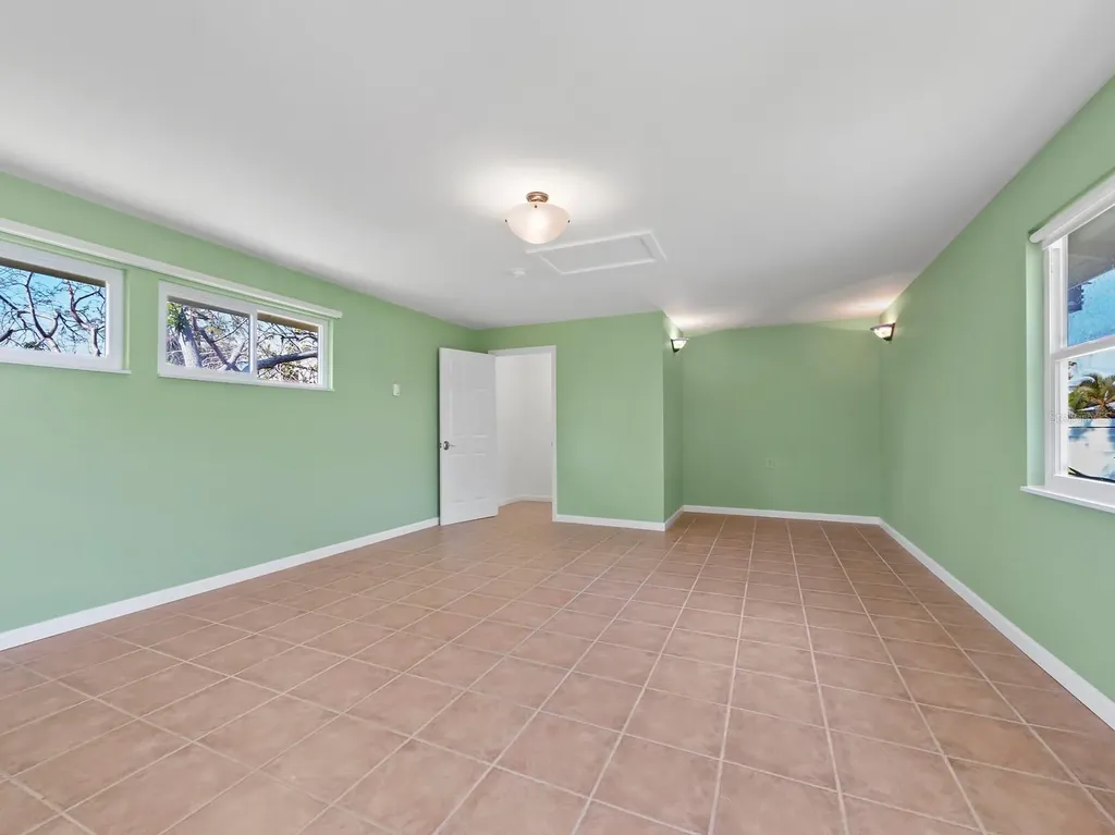 691 Linley Street Longboat Key FL 34228