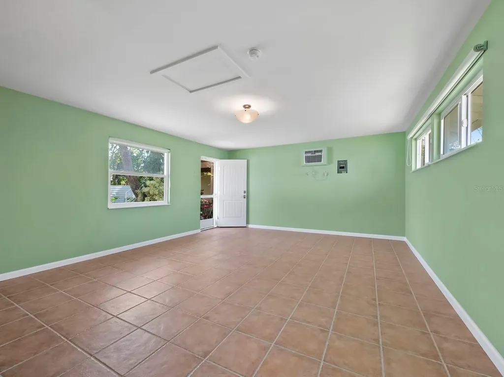 691 Linley Street Longboat Key FL 34228