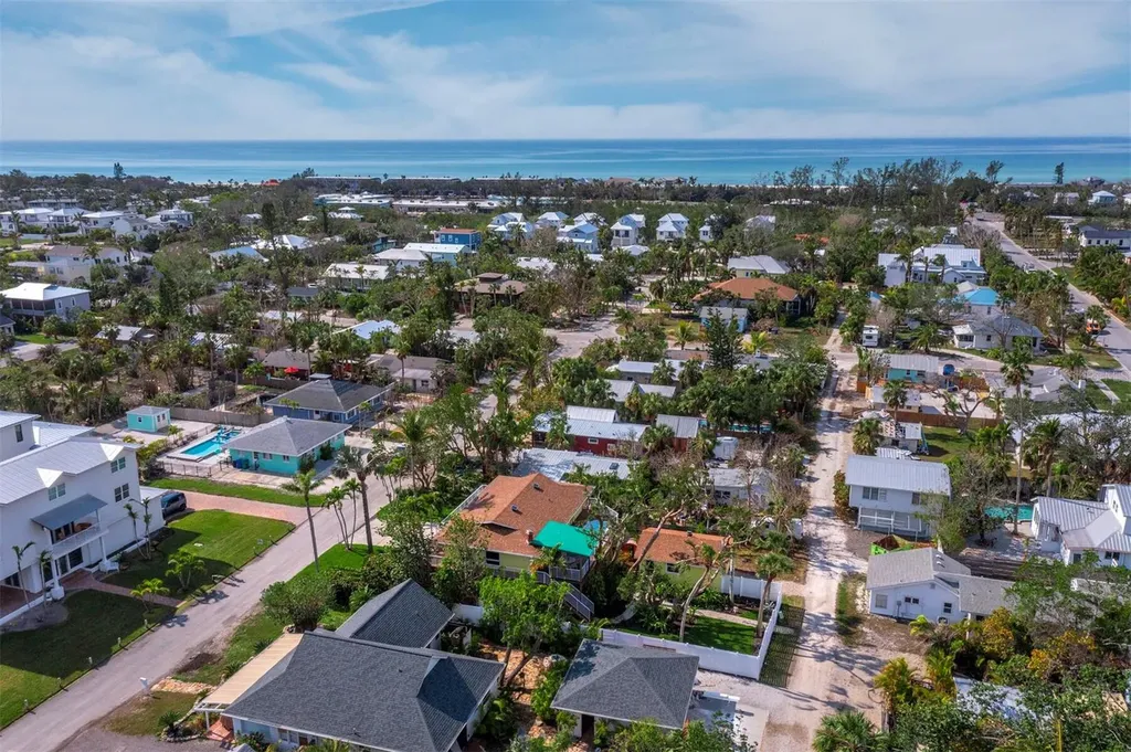 691 Linley Street Longboat Key FL 34228
