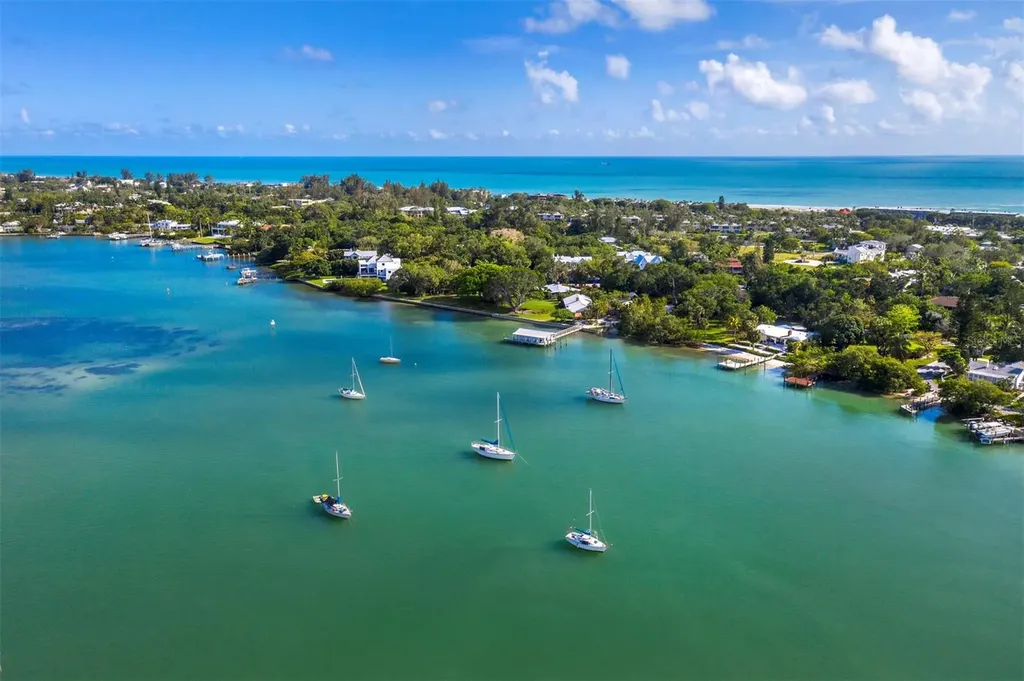 691 Linley Street Longboat Key FL 34228