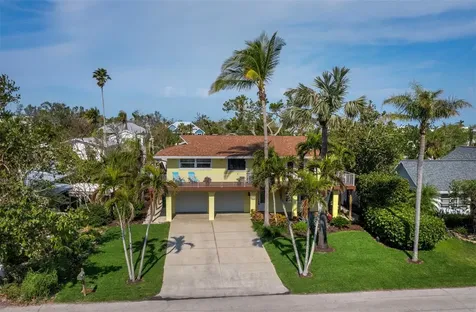 691 Linley Street Longboat Key FL 34228