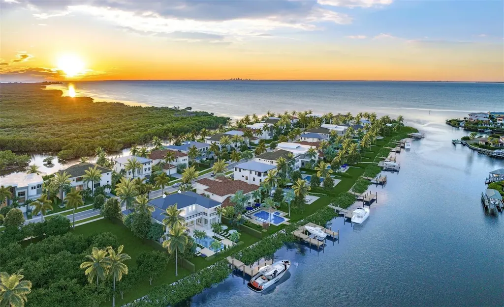 28 Hammock Bay Boulevard Apollo Beach FL 33572