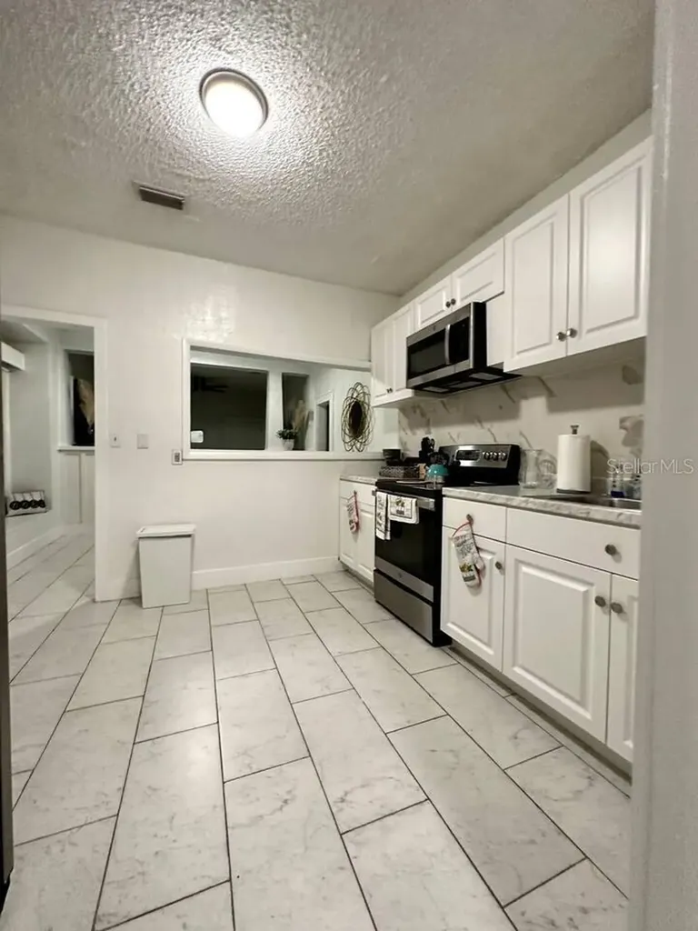 1743 Yale Street S St Petersburg FL 33712
