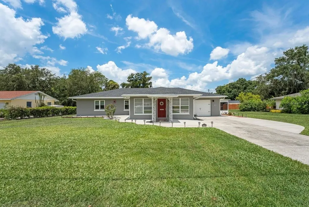1075 8th Street NW Winter Haven FL 33881