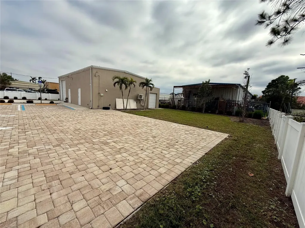 121 E Mckenzie Street Punta Gorda FL 33950