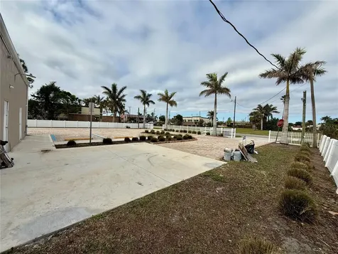 121 E Mckenzie Street Punta Gorda FL 33950