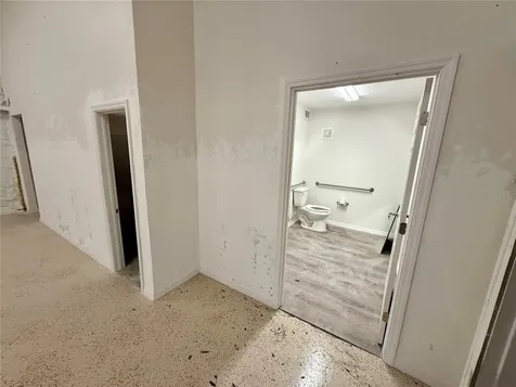 121 E Mckenzie Street Punta Gorda FL 33950