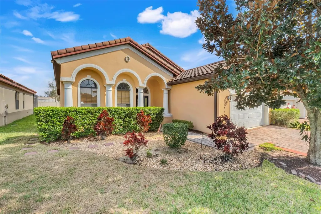 323 Villa Sorrento Circle Haines City FL 33844