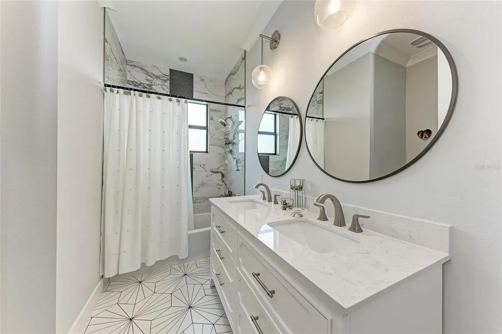 237 W Pine Valley Lane Rotonda West FL 33947