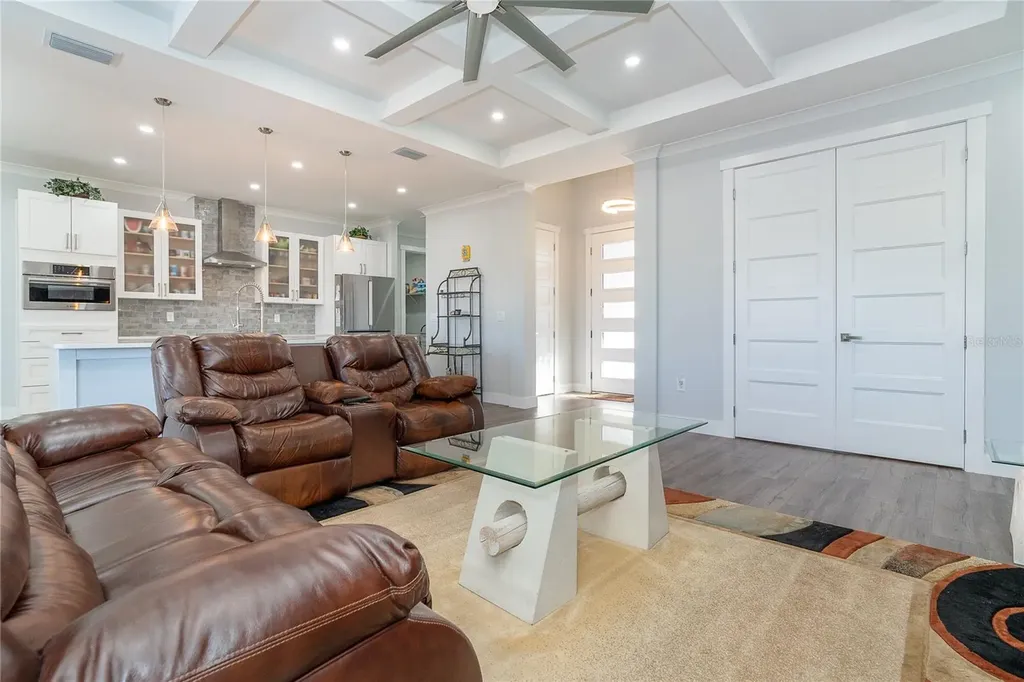 237 W Pine Valley Lane Rotonda West FL 33947