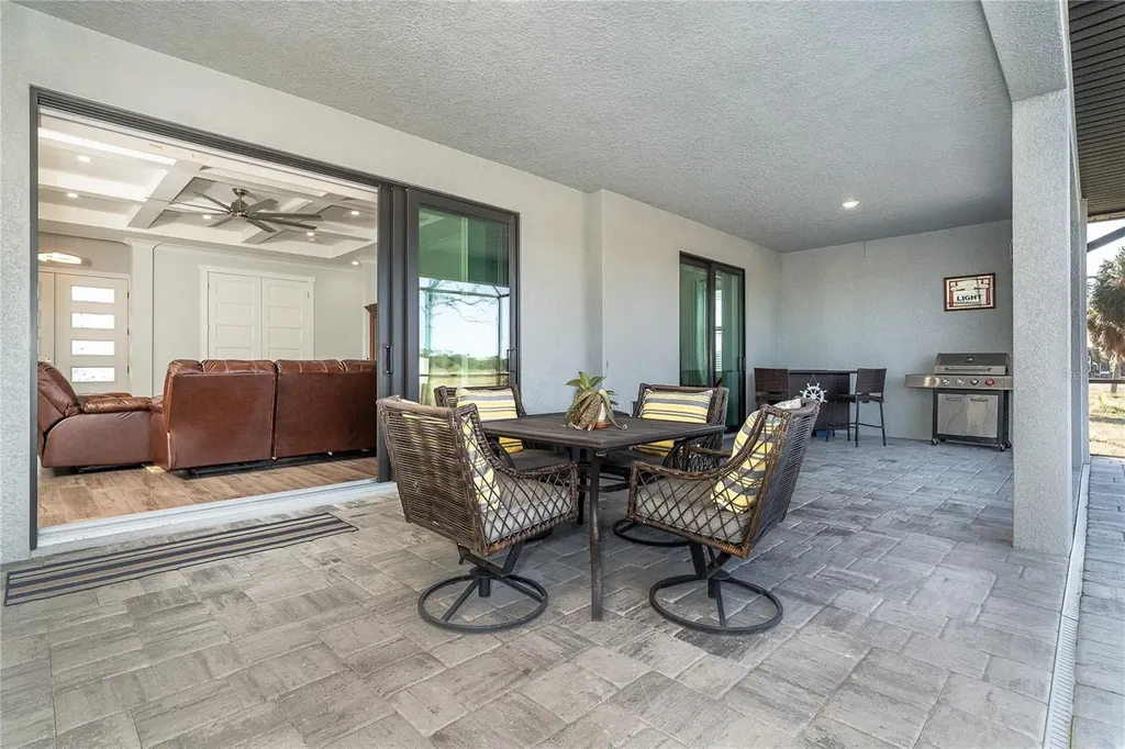 237 W Pine Valley Lane Rotonda West FL 33947