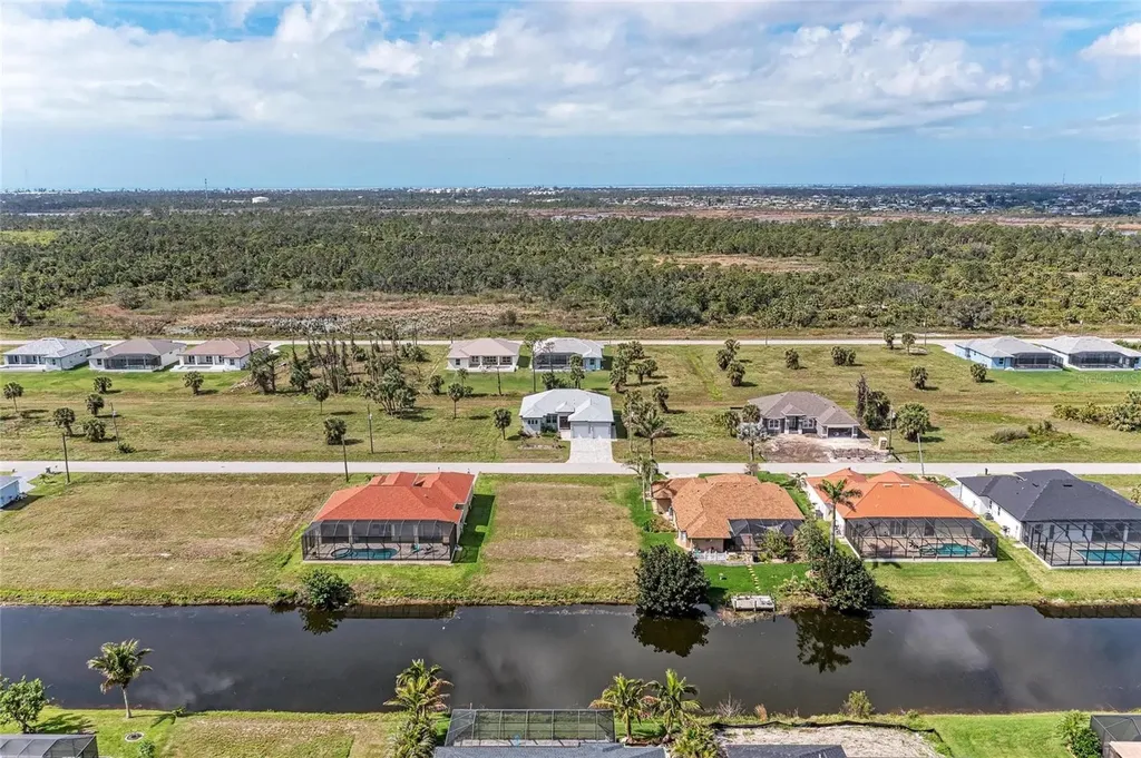 237 W Pine Valley Lane Rotonda West FL 33947