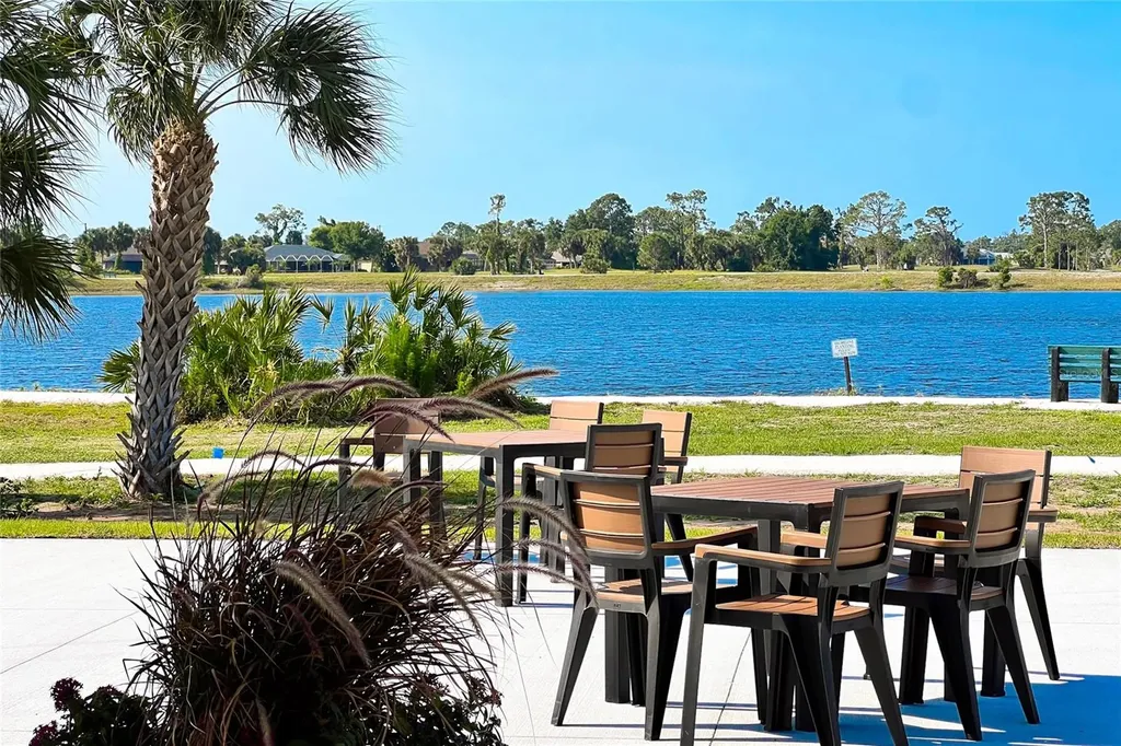 237 W Pine Valley Lane Rotonda West FL 33947