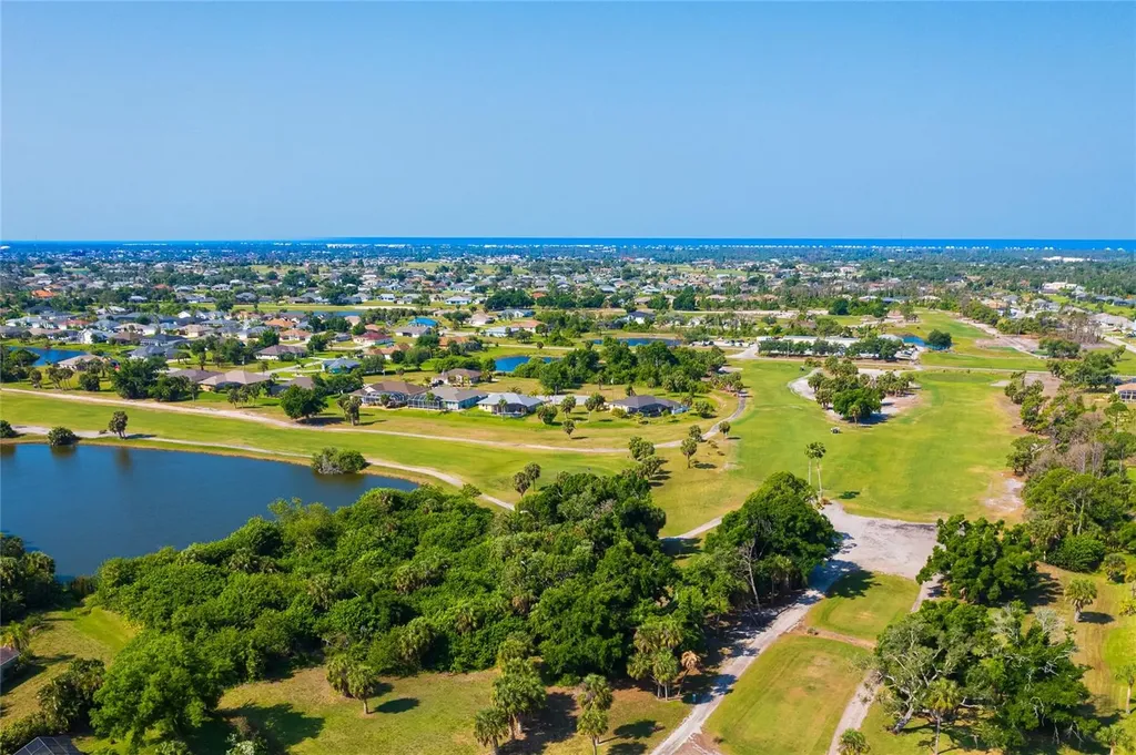 237 W Pine Valley Lane Rotonda West FL 33947