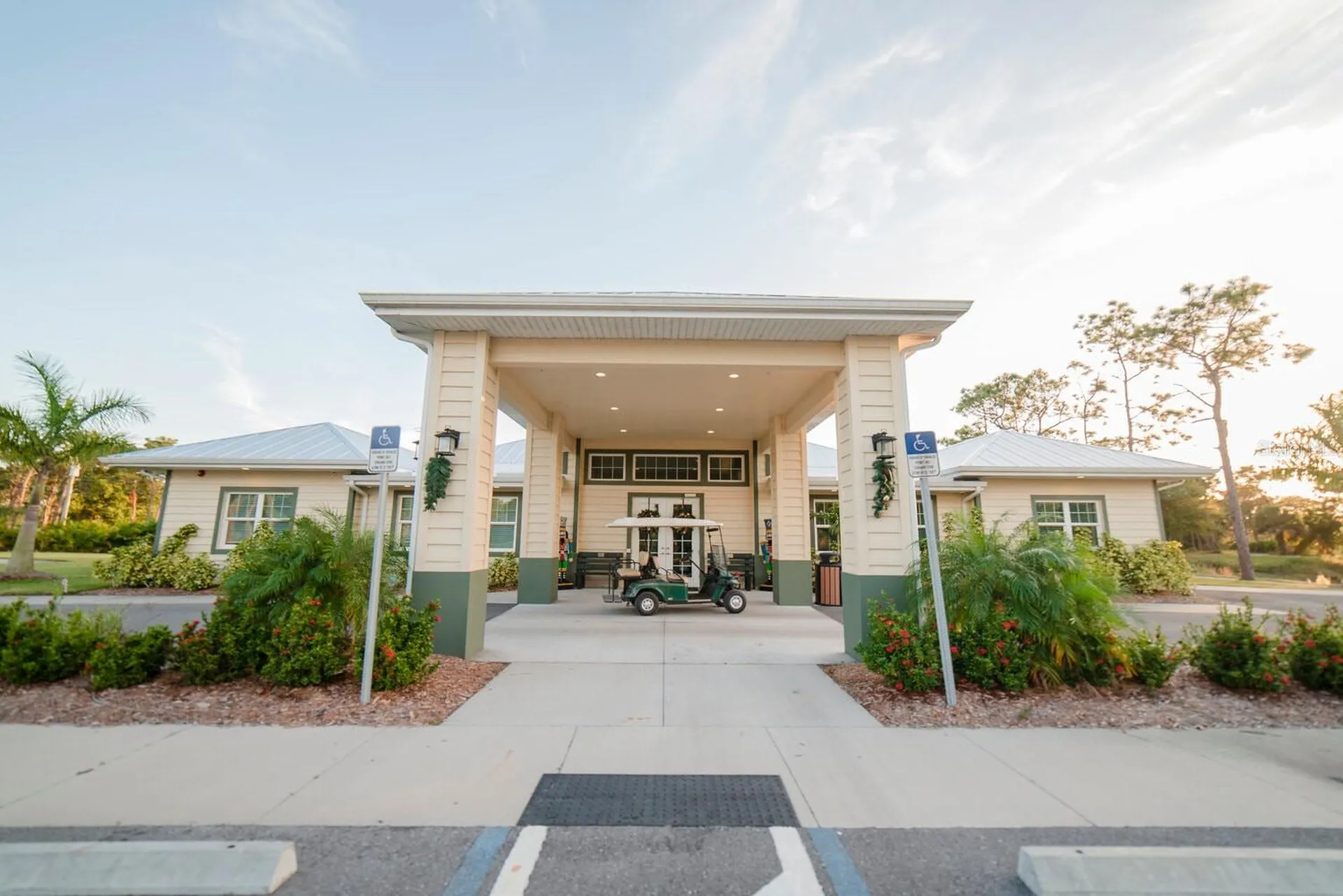237 W Pine Valley Lane Rotonda West FL 33947