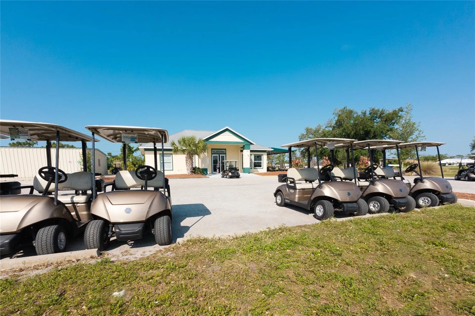 237 W Pine Valley Lane Rotonda West FL 33947