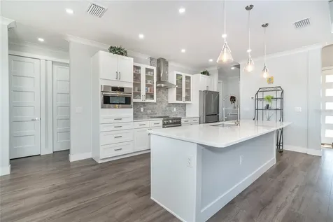 237 W Pine Valley Lane Rotonda West FL 33947
