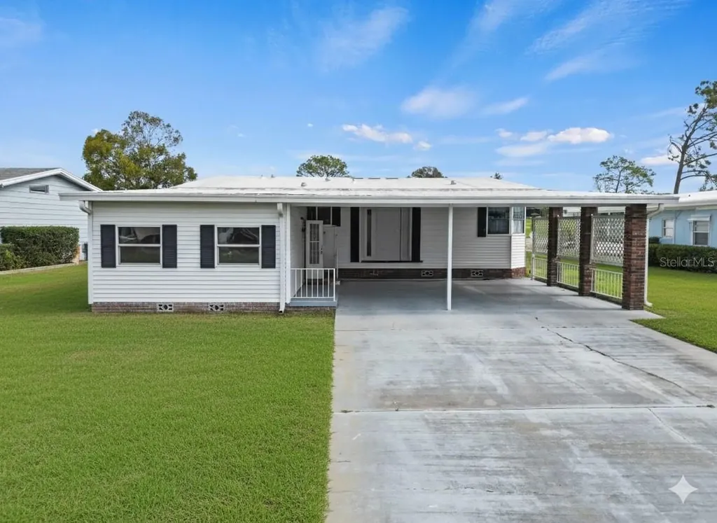 2673 Cayman Circle Zellwood FL 32798