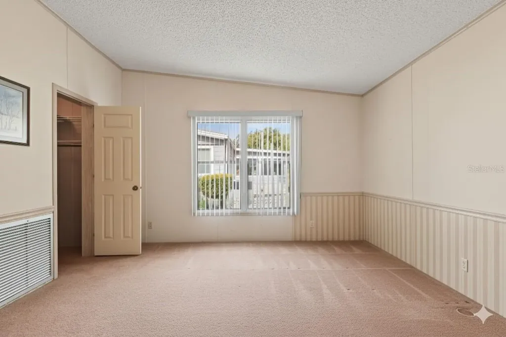 2673 Cayman Circle Zellwood FL 32798