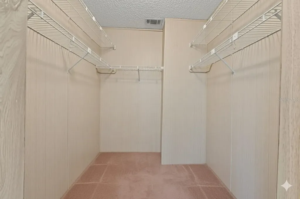 2673 Cayman Circle Zellwood FL 32798