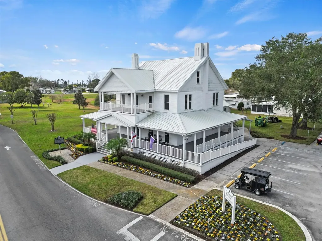 2673 Cayman Circle Zellwood FL 32798