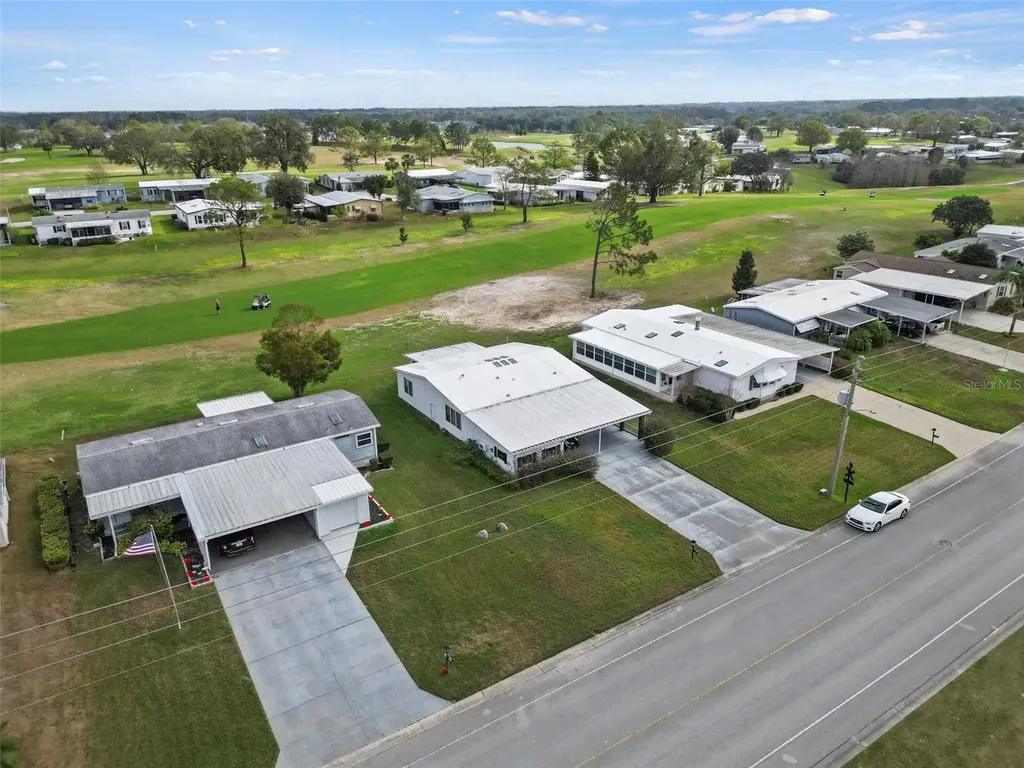 2673 Cayman Circle Zellwood FL 32798