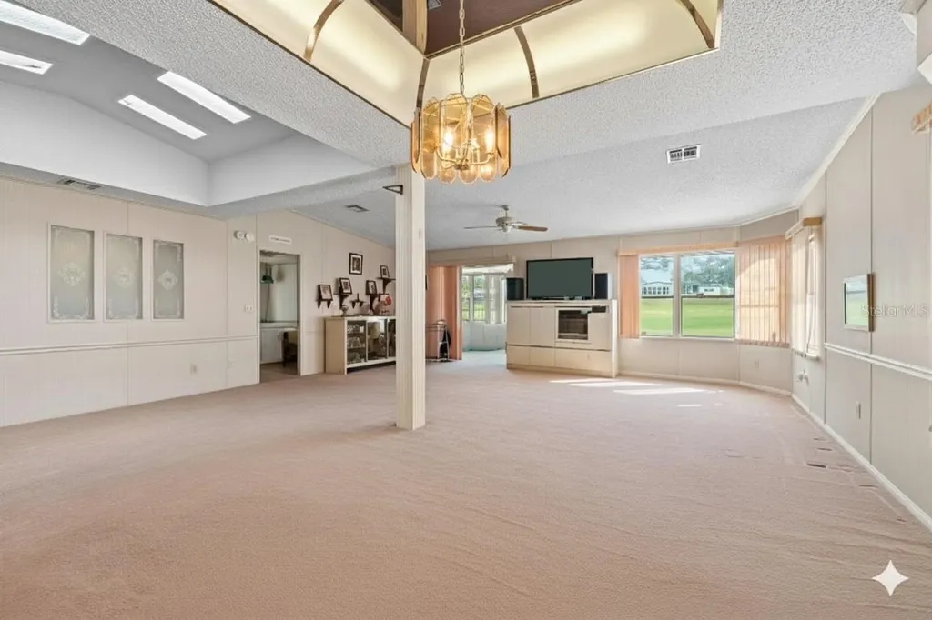 2673 Cayman Circle Zellwood FL 32798