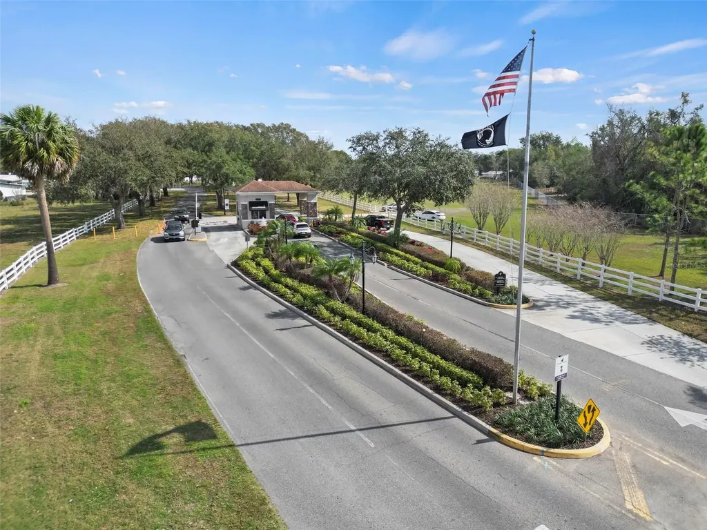 2673 Cayman Circle Zellwood FL 32798