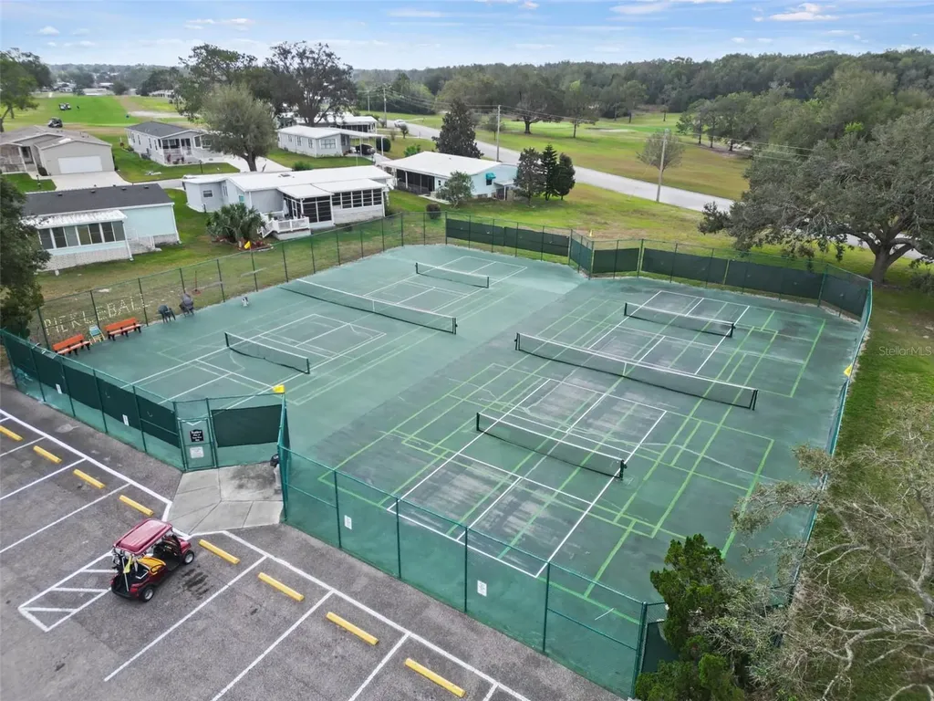 2673 Cayman Circle Zellwood FL 32798