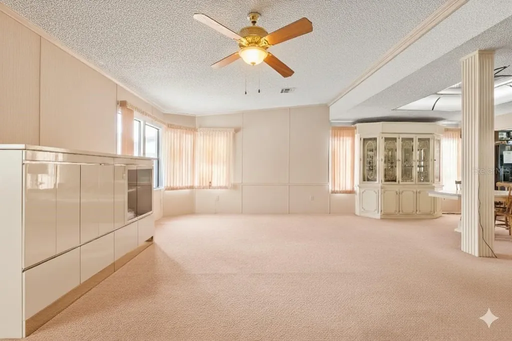 2673 Cayman Circle Zellwood FL 32798