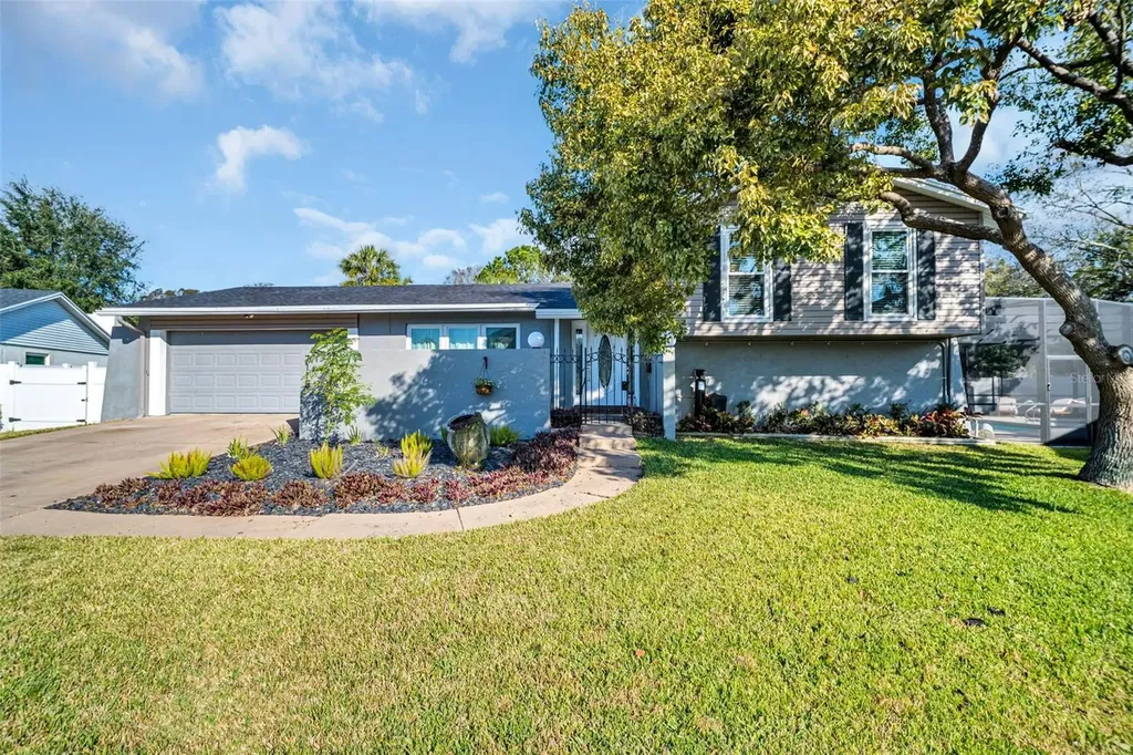7115 Edenwood Place Tampa FL 33615